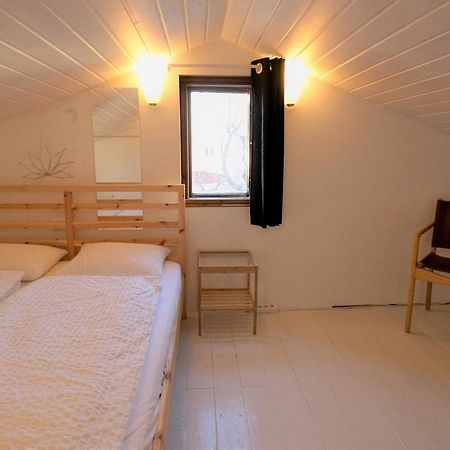 Cozy On The Strip Apartment Reykjavik Bagian luar foto