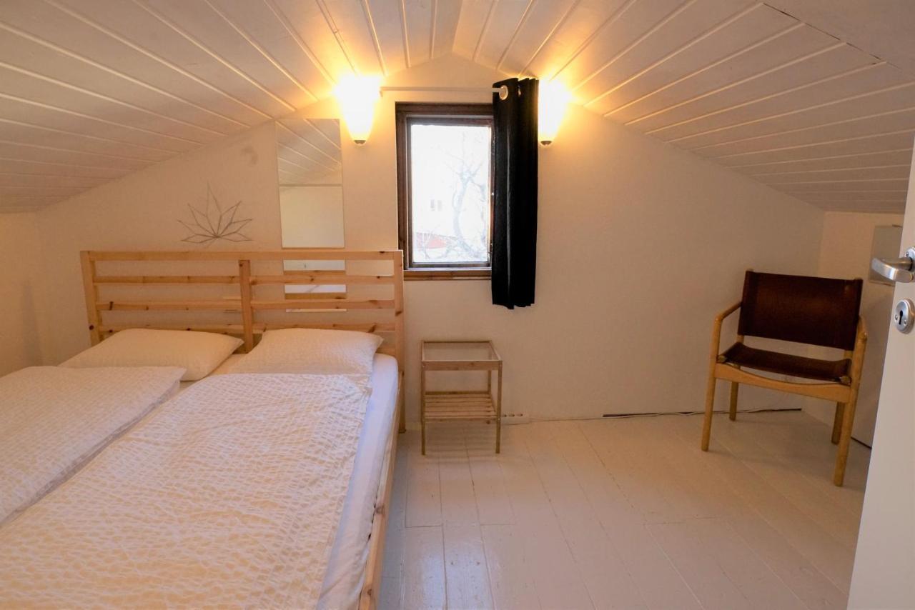 Cozy On The Strip Apartment Reykjavik Bagian luar foto
