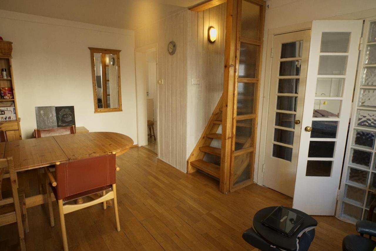 Cozy On The Strip Apartment Reykjavik Bagian luar foto